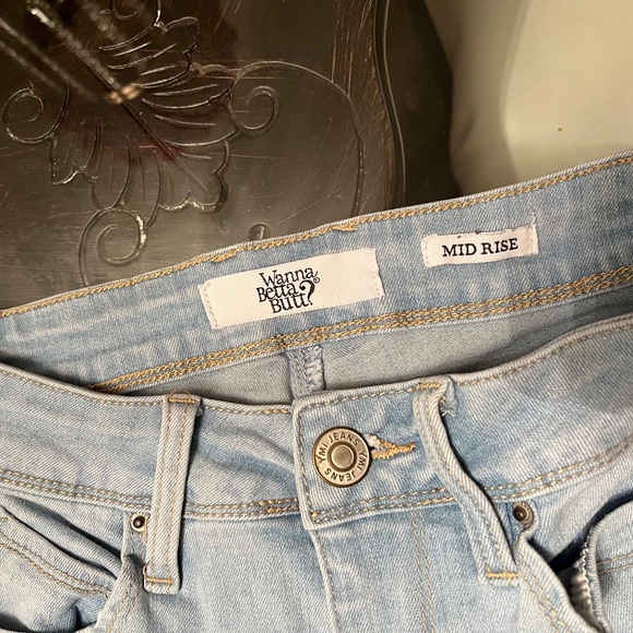 Jeans - Picture 1 of 3